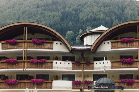 Book a luxury holiday South Tyrol. 5-star hotel Ahrntal