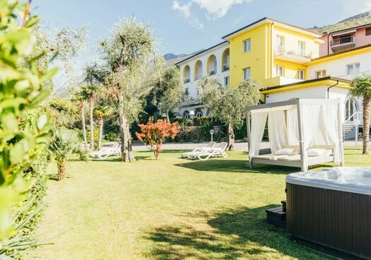Discover hotels South Tyrol & hotels at Lake Garda