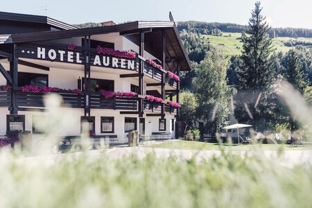 Book a stay in Ahrntal - an enquiry for Parkhotel