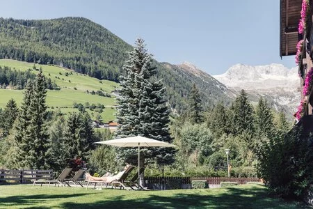 Book a stay in Ahrntal - an enquiry for Parkhotel